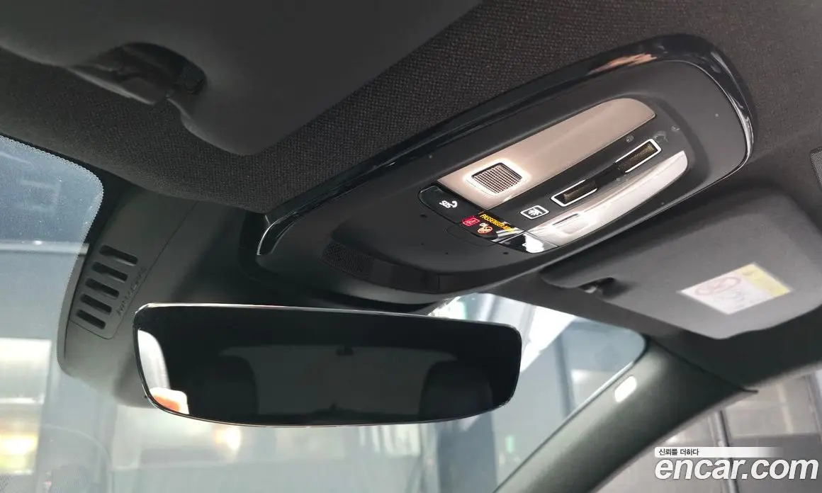 Volvo XC40 2022 0.2 автомат (гидро), фото 23