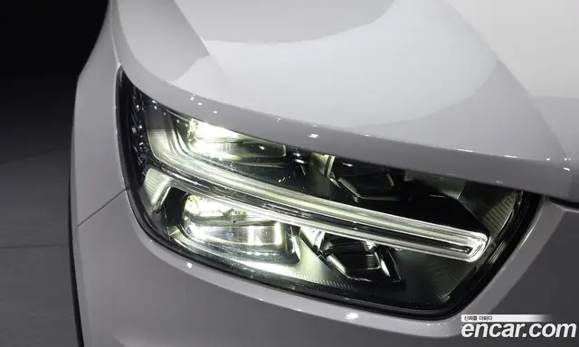 Volvo XC40 2022 0.2 автомат (гидро), миниатюра 8