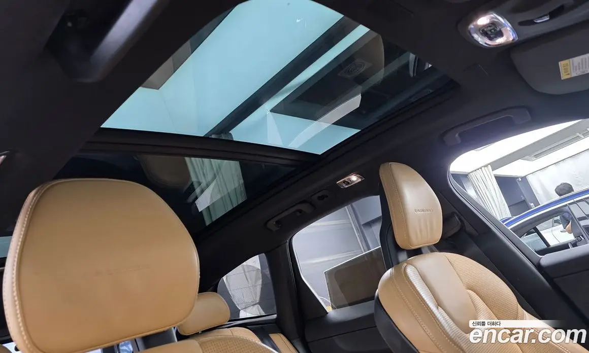Volvo XC60 2018 2.0 автомат (гидро), фото 17