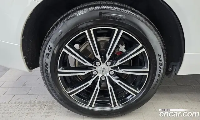 Volvo XC60 2018 2.0 автомат (гидро), миниатюра 5