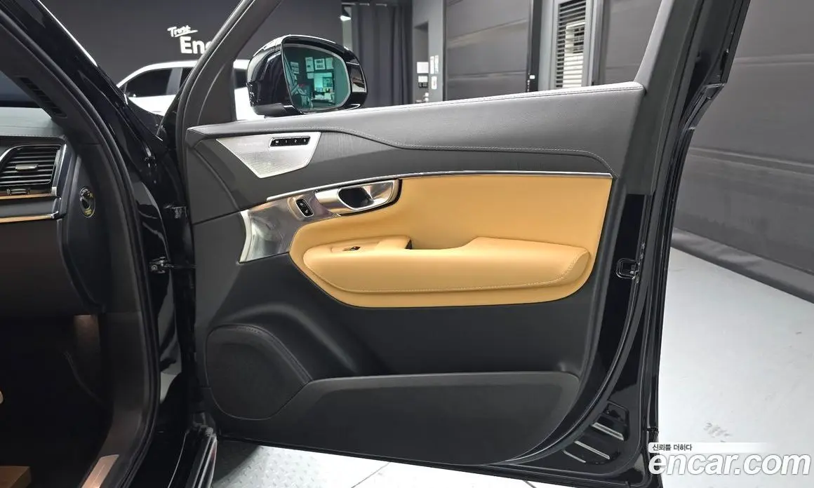 Volvo XC90 2024 2.0 автомат (гидро), фото 15