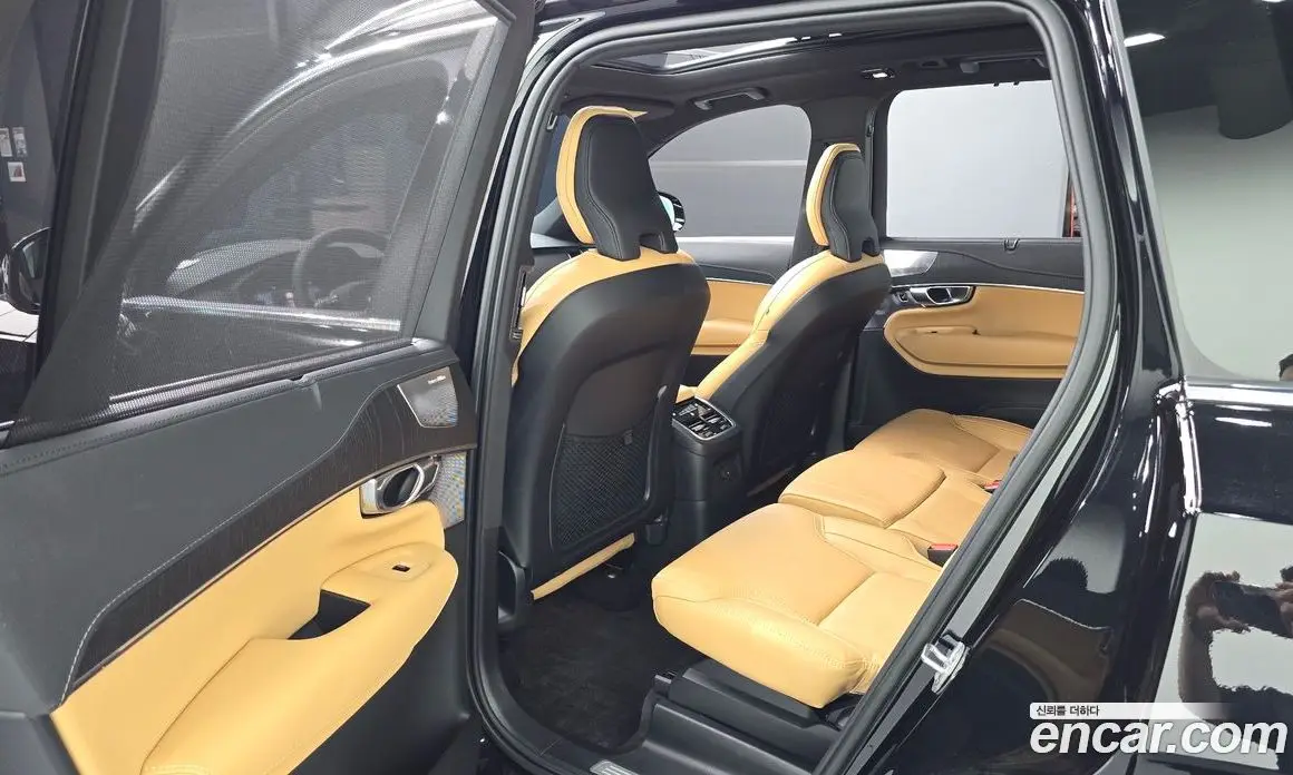 Volvo XC90 2024 2.0 автомат (гидро), фото 17