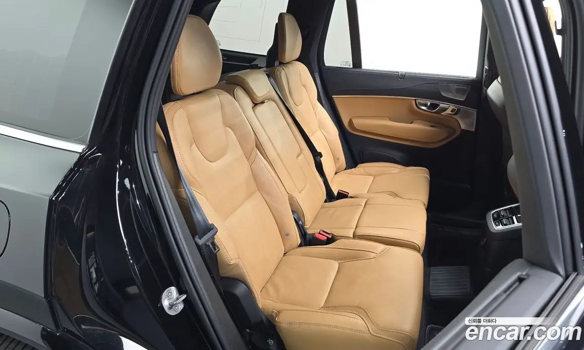 Volvo XC90 2024 2.0 автомат (гидро), фото 18