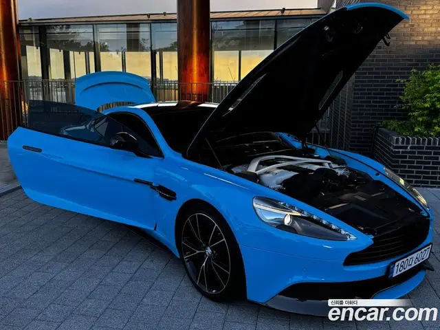 Aston Martin Vanquish 2015 5.9 автомат (гидро), миниатюра 11