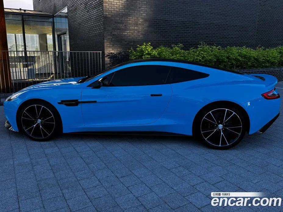 Aston Martin Vanquish 2015 5.9 автомат (гидро), фото 12