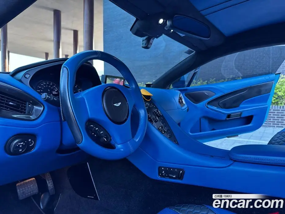 Aston Martin Vanquish 2015 5.9 автомат (гидро), фото 15
