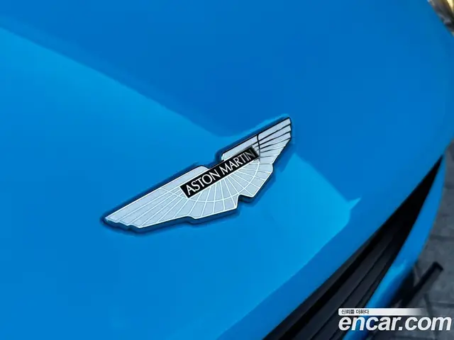 Aston Martin Vanquish 2015 5.9 автомат (гидро), миниатюра 6