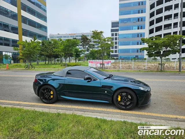 Aston Martin Vantage 2016 4.7 автомат (робот), миниатюра 12