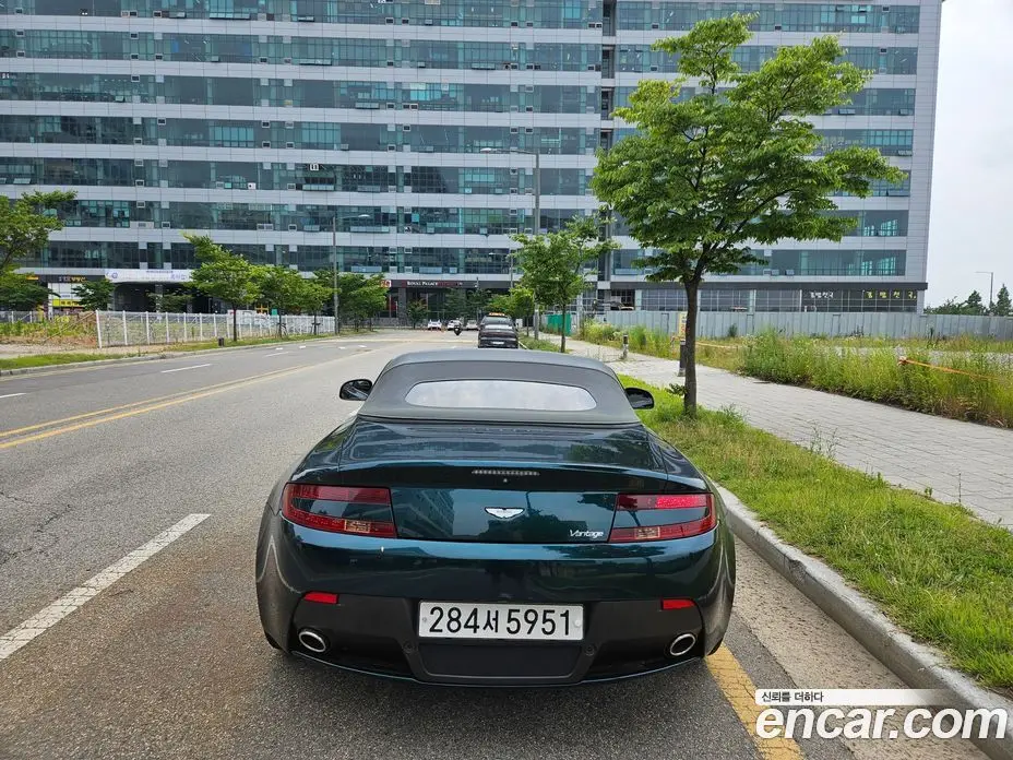 Aston Martin Vantage 2016 4.7 автомат (робот), фото 4