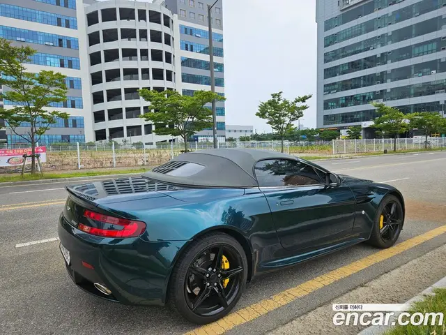 Aston Martin Vantage 2016 4.7 автомат (робот), миниатюра 8