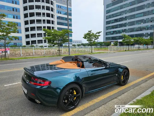 Aston Martin Vantage 2016 4.7 автомат (робот), миниатюра 10