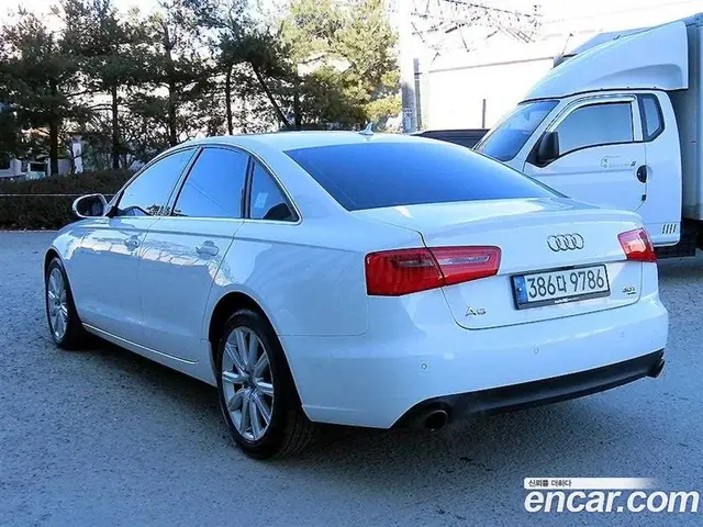 Audi A6 2014 3.0 автомат (гидро), миниатюра 2