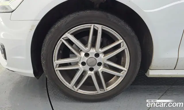 Audi A6 2015 2.0 автомат (гидро), миниатюра 5