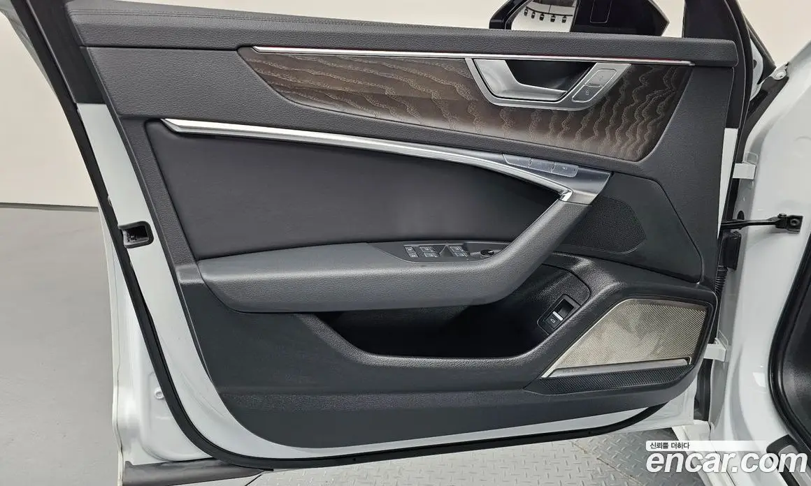Audi A6 2020 2.0 автомат (гидро), фото 14