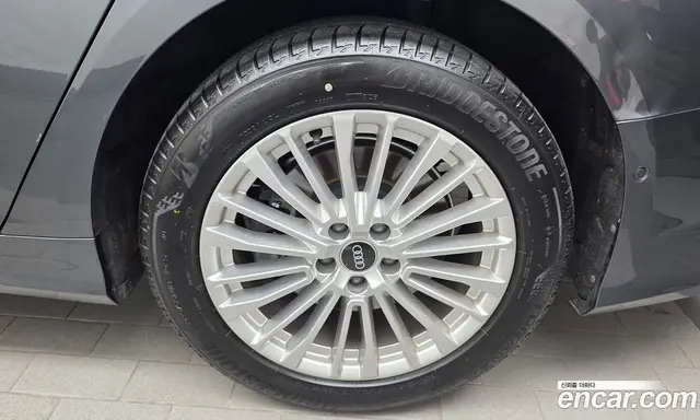 Audi A6 2021 2.0 автомат (гидро), миниатюра 7