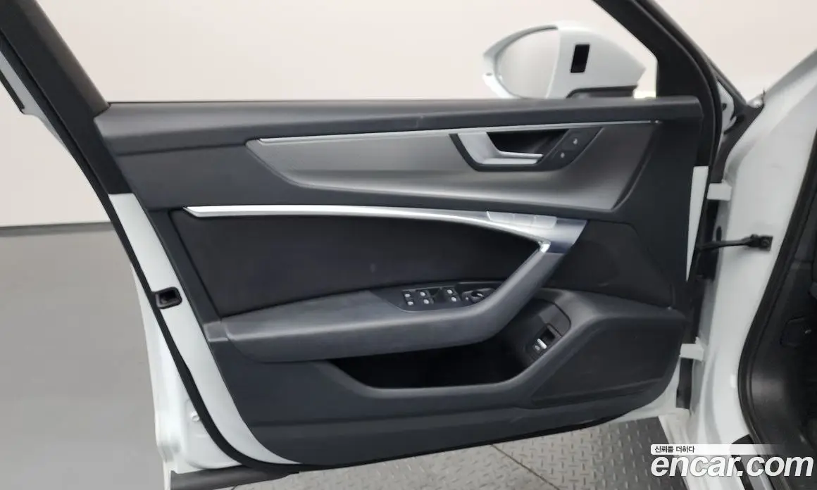 Audi A6 2021 2.0 автомат (гидро), фото 14