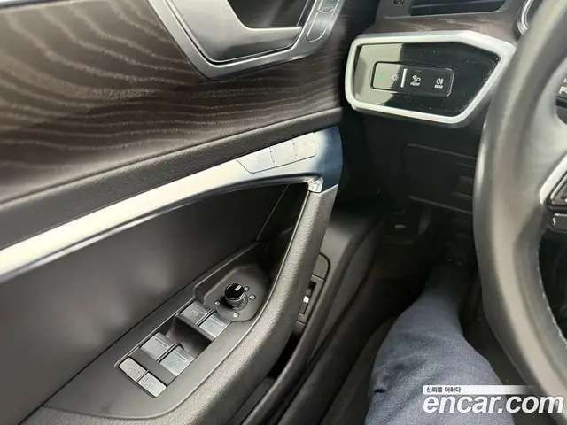 Audi A6 2021 2.0 автомат (гидро), миниатюра 11