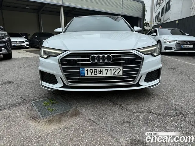 Audi A6 2021 2.0 автомат (гидро), миниатюра 3