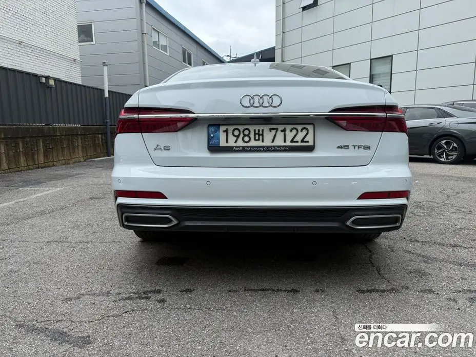 Audi A6 2021 2.0 автомат (гидро), фото 4