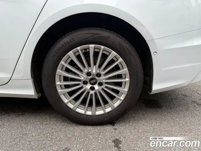 Audi A6 2021 2.0 автомат (гидро), миниатюра 5