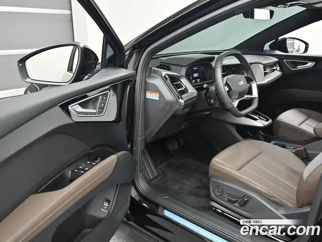 Audi Q4 e-tron 2025 1.0 автомат (гидро), миниатюра 11