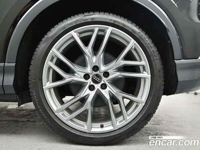 Audi Q4 e-tron 2025 1.0 автомат (гидро), миниатюра 5