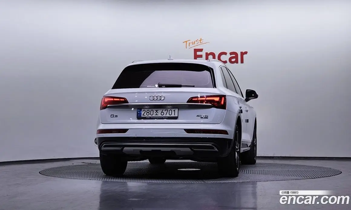 Audi Q5 2022 2.0 автомат (гидро), фото 4