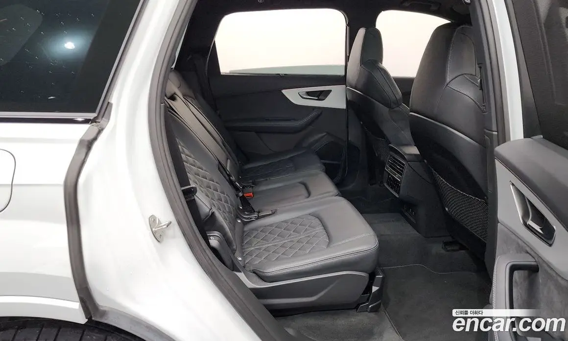 Audi Q7 2025 3.0 автомат (гидро), фото 17