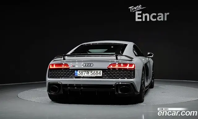 Audi R8 2021 5.2 автомат (гидро), миниатюра 4