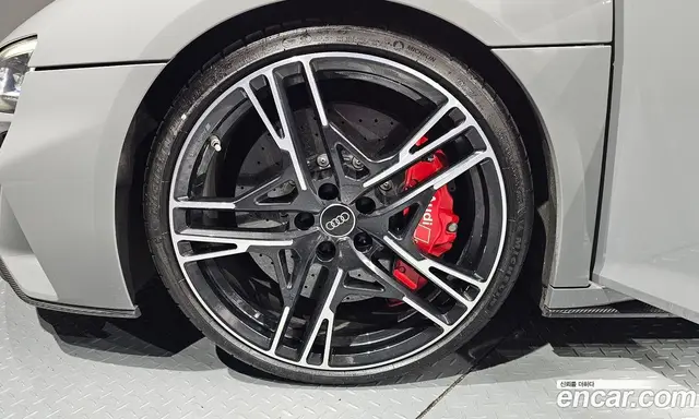 Audi R8 2021 5.2 автомат (гидро), миниатюра 5