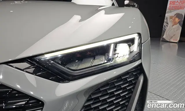 Audi R8 2021 5.2 автомат (гидро), миниатюра 8
