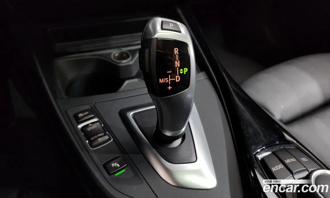 BMW 1 серия 2017 2.0 автомат (гидро), фото 9