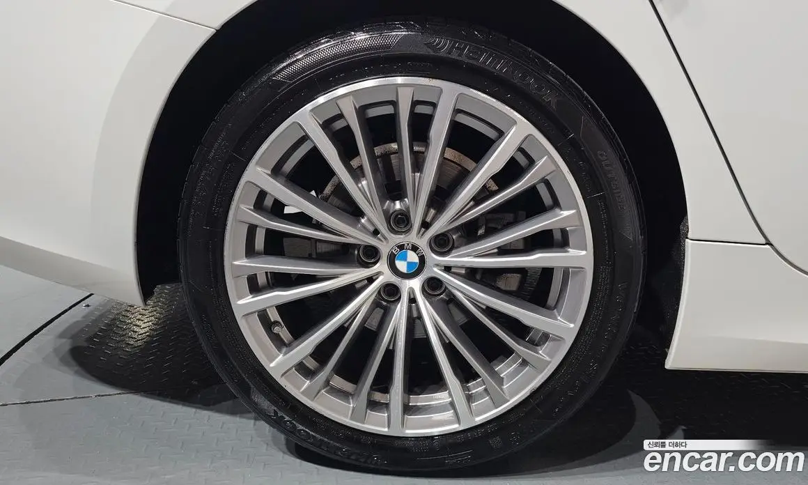 BMW 3 серия 2021 2.0 автомат (гидро), фото 6