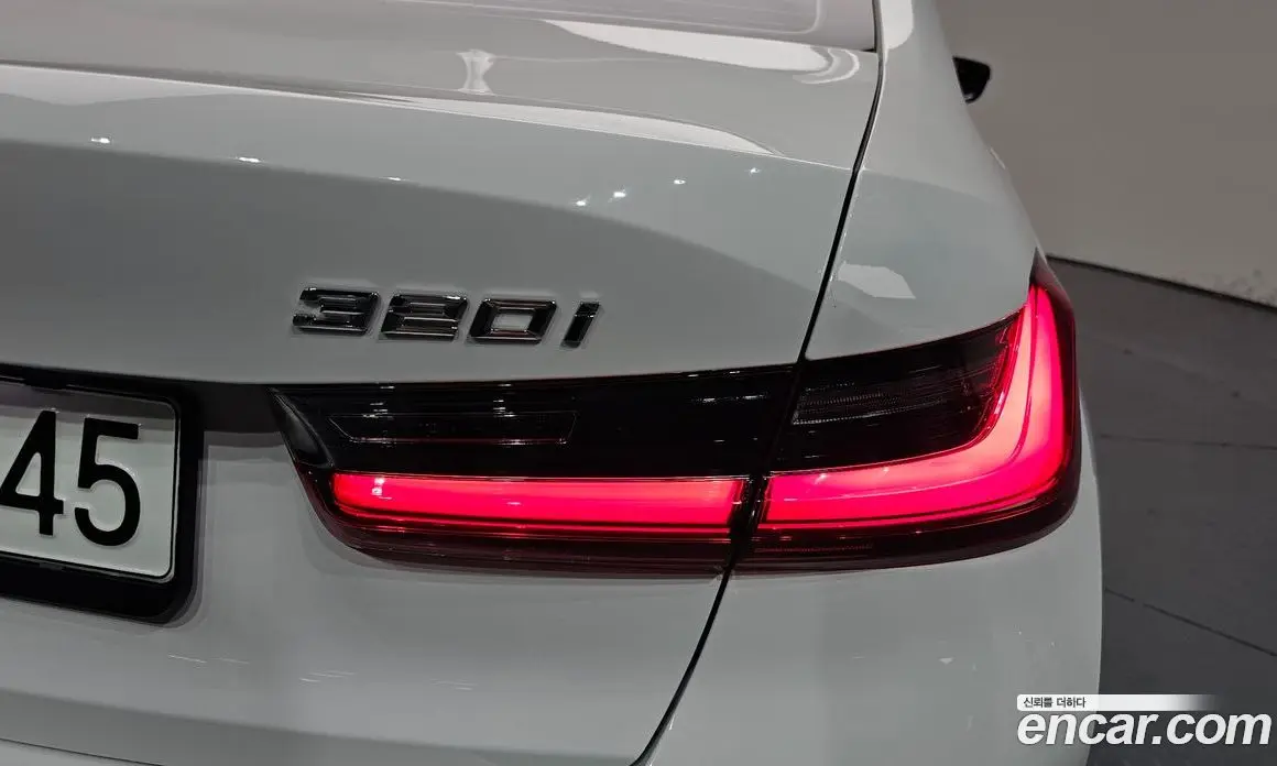 BMW 3 серия 2021 2.0 автомат (гидро), фото 8