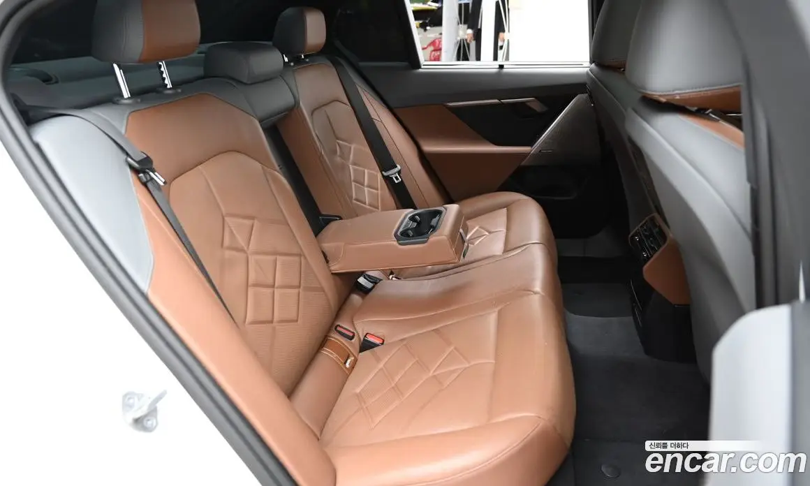 BMW 5 серия 2024 2.0 автомат (гидро), фото 12
