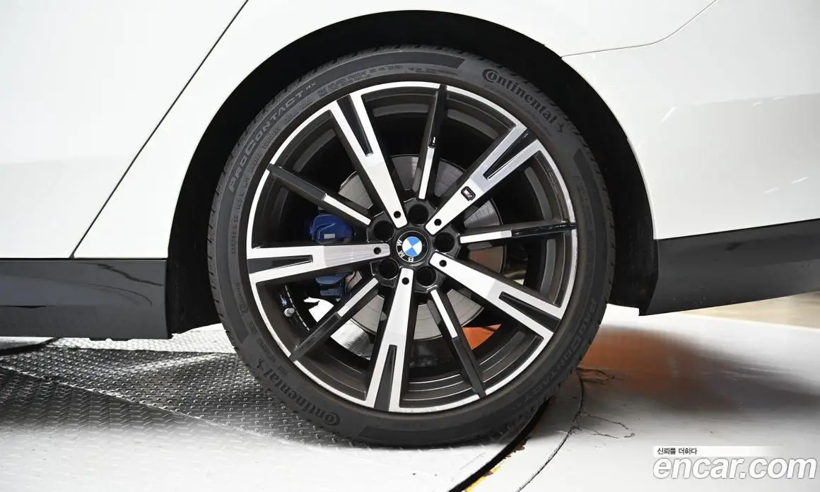 BMW 5 серия 2024 2.0 автомат (гидро), фото 5
