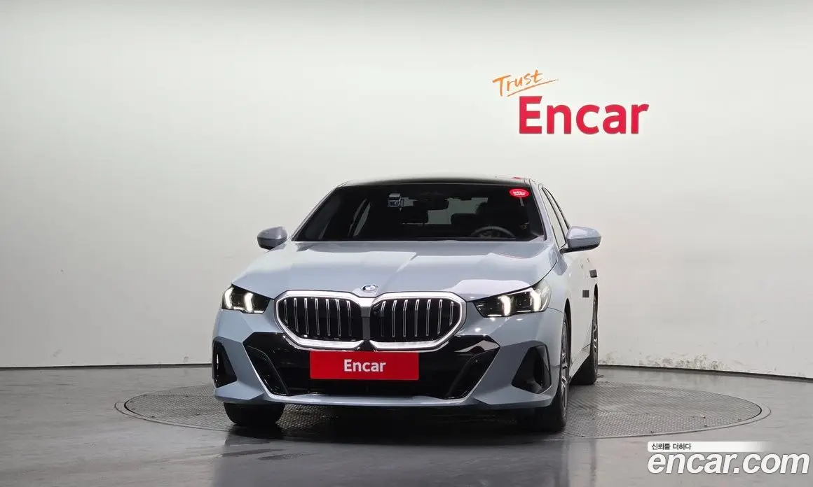 BMW 5 серия 2025 2.0 автомат (гидро), фото 3