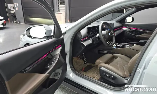 BMW 5 серия 2025 2.0 автомат (гидро), миниатюра 10