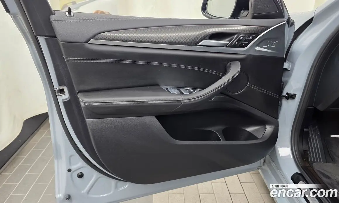 BMW X4 2024 2.0 автомат (гидро), фото 14