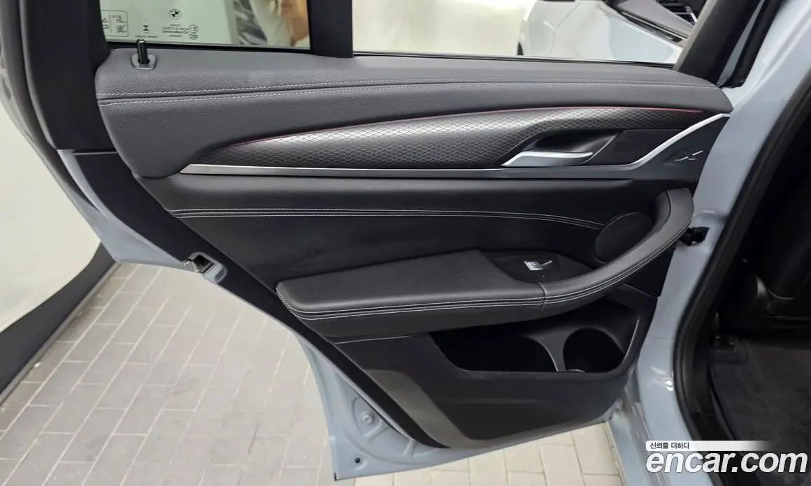 BMW X4 2024 2.0 автомат (гидро), фото 15