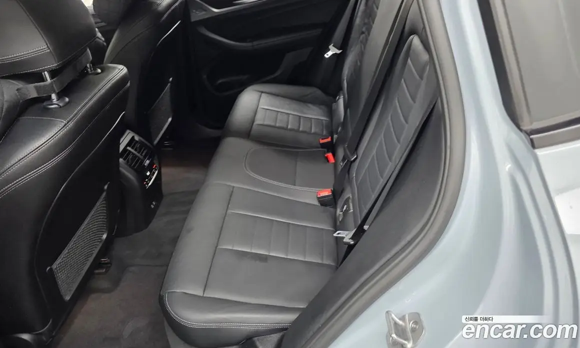 BMW X4 2024 2.0 автомат (гидро), фото 16