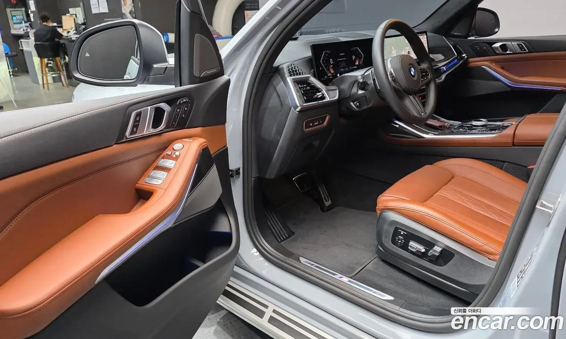BMW X7 2025 3.0 автомат (гидро), фото 13