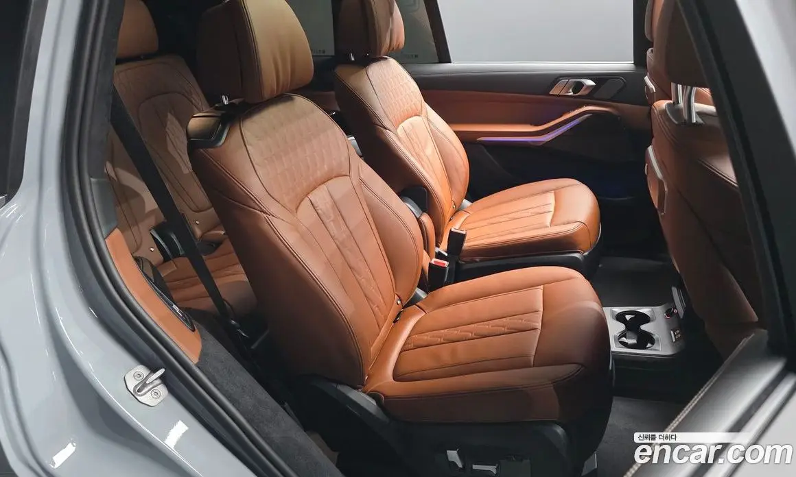 BMW X7 2025 3.0 автомат (гидро), фото 17