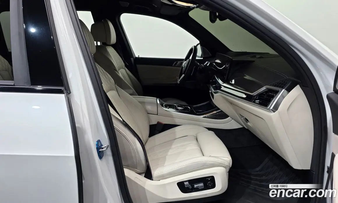BMW X7 2025 4.4 автомат (гидро), фото 11