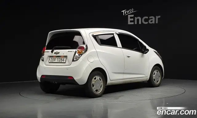Chevrolet Spark 2011 1.0 автомат (гидро), миниатюра 1