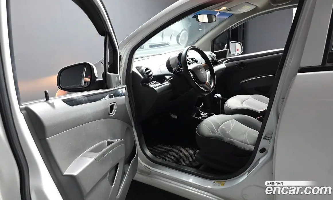 Chevrolet Spark 2011 1.0 автомат (гидро), фото 12