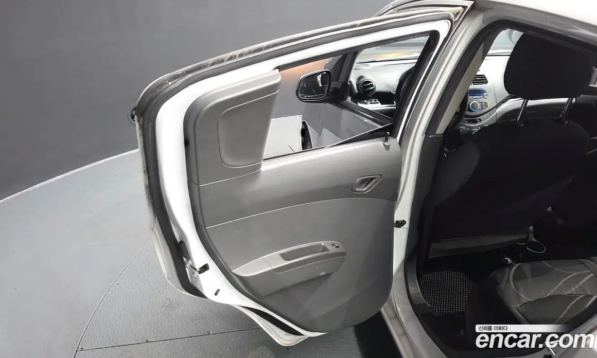 Chevrolet Spark 2011 1.0 автомат (гидро), фото 14