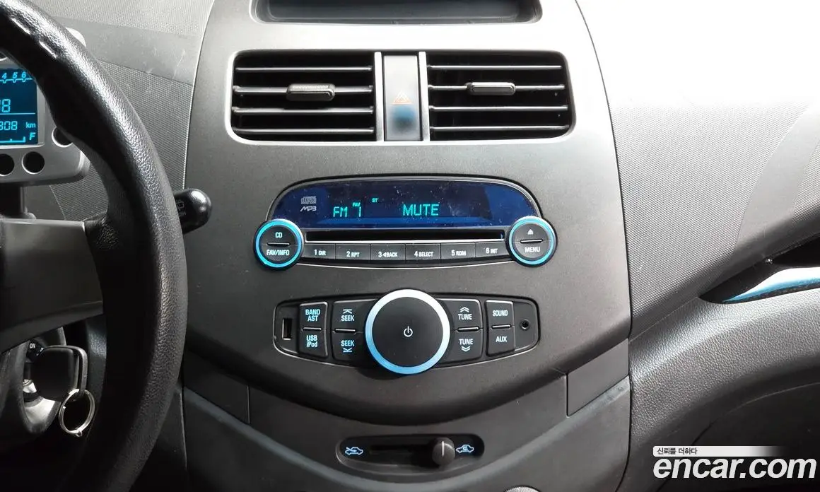 Chevrolet Spark 2011 1.0 автомат (гидро), фото 19