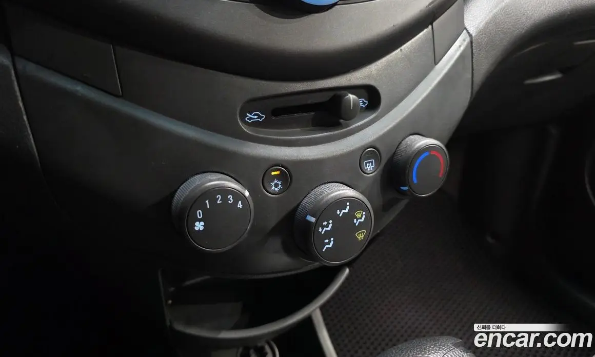 Chevrolet Spark 2011 1.0 автомат (гидро), фото 23