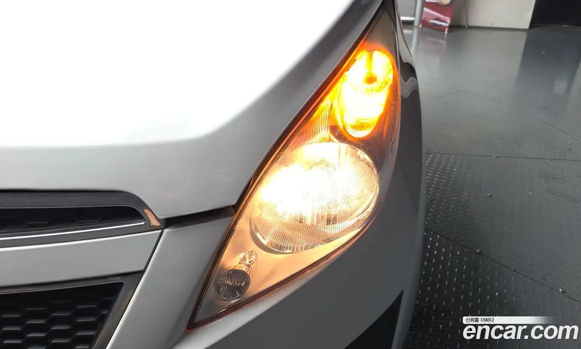 Chevrolet Spark 2011 1.0 автомат (гидро), фото 7